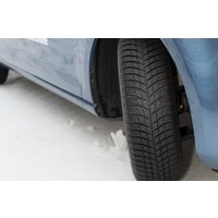 Bridgestone Blizzak LM001 235/50R19 99H Image #4