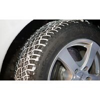 Continental IceContact 2 215/50R17 95T (шипы) Image #3