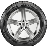Pirelli Ice Zero 225/45R19 96H (шипы) Image #3